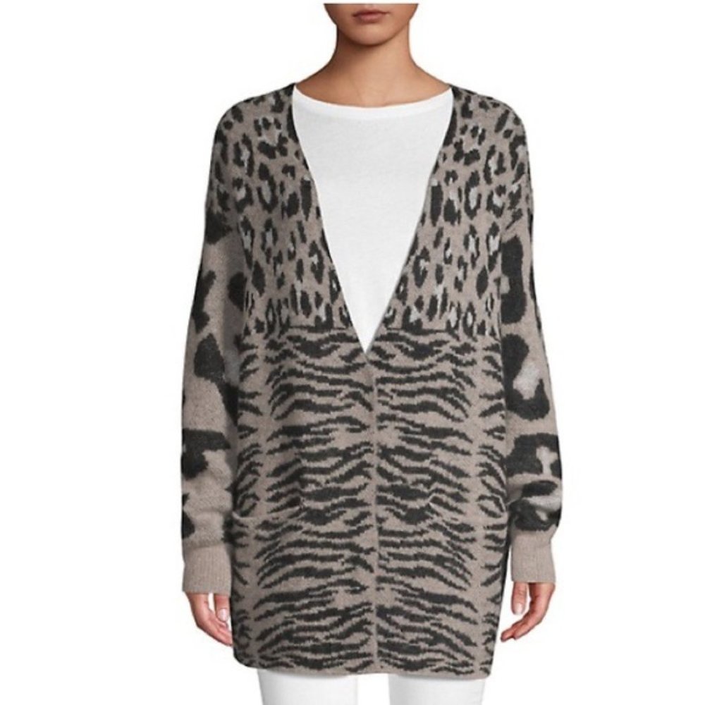 WILDFOX ANIMAL PRINT CARDIGAN SIZE M